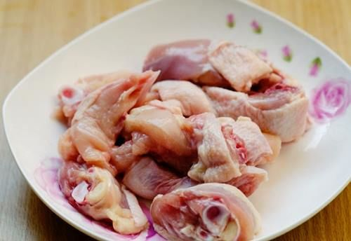 Đùi gà chặt miếng TF Hộp